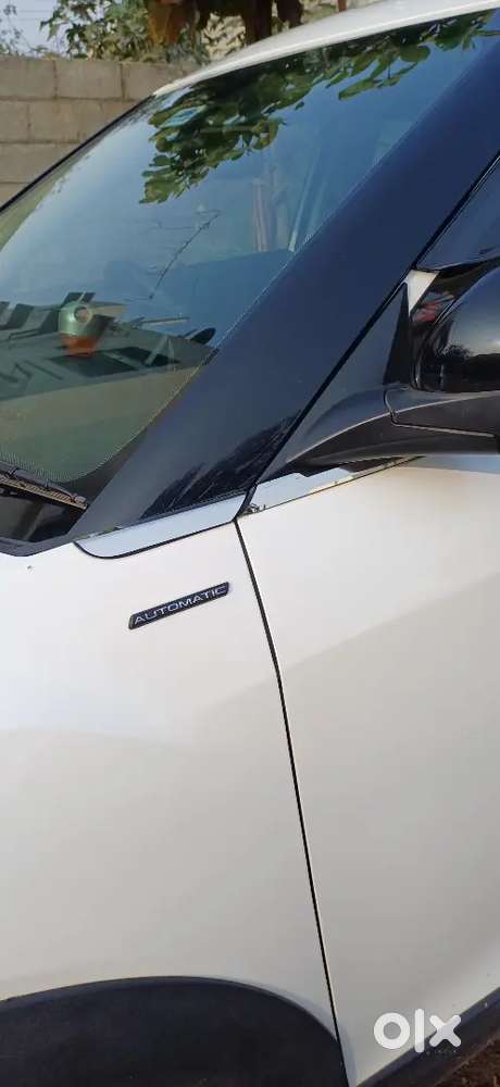 Mahindra Xuv 3xo 2025 Petrol 19700 Km Driven