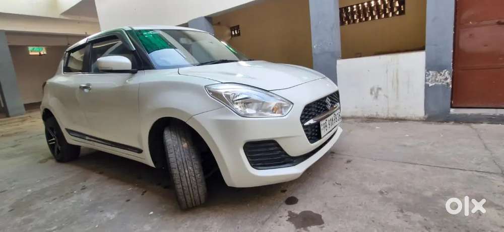 Maruti Suzuki Swift 2021 1.2 Vxi Amt