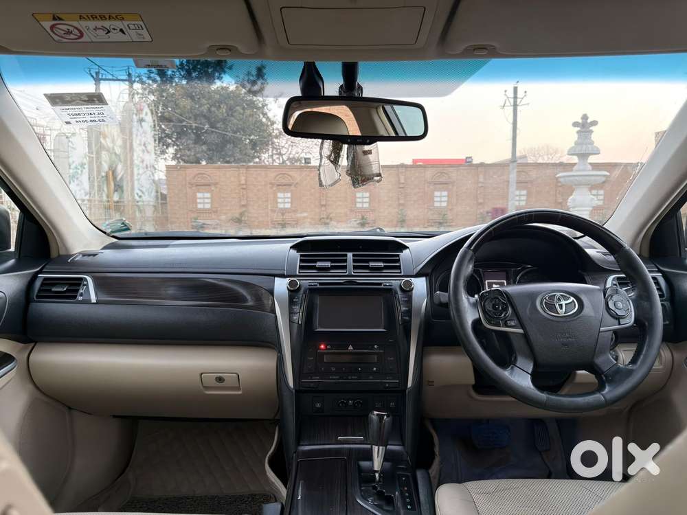 Toyota Camry 2.5 Hybrid, 2016, Cng & Hybrids