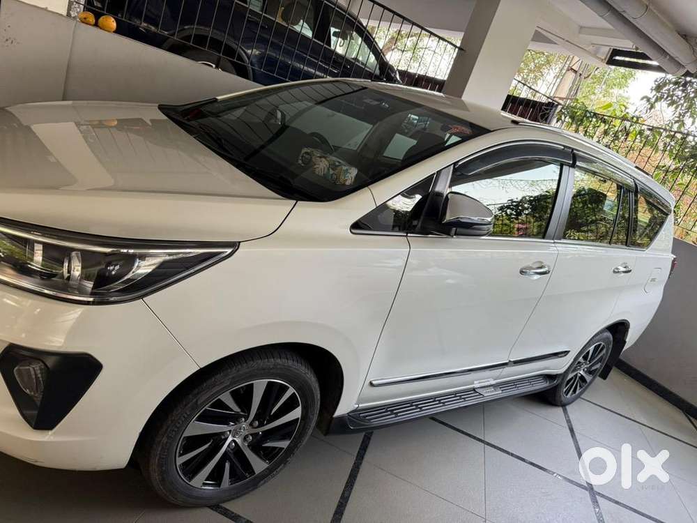 Toyota Innova Crysta 2021