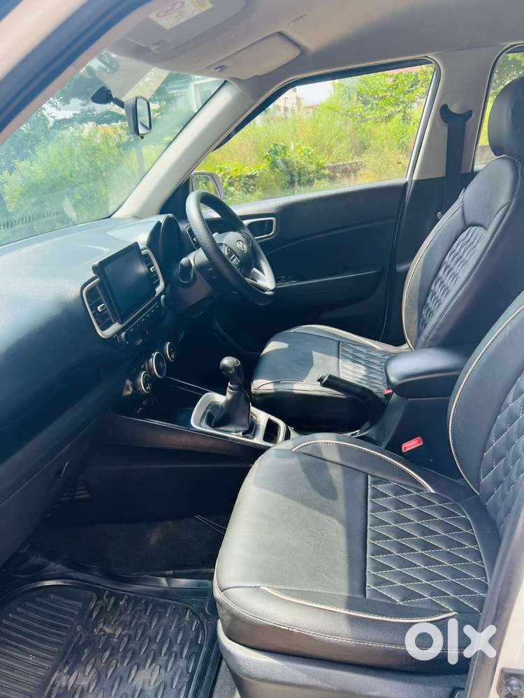 Hyundai Venue 1.2 S Plus, 2022, Petrol
