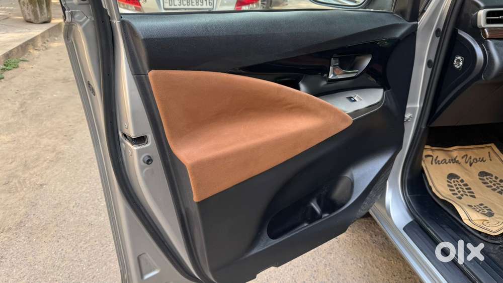 Toyota Innova Crysta 2.8 Zx At 7 Seater, 2017, Diesel