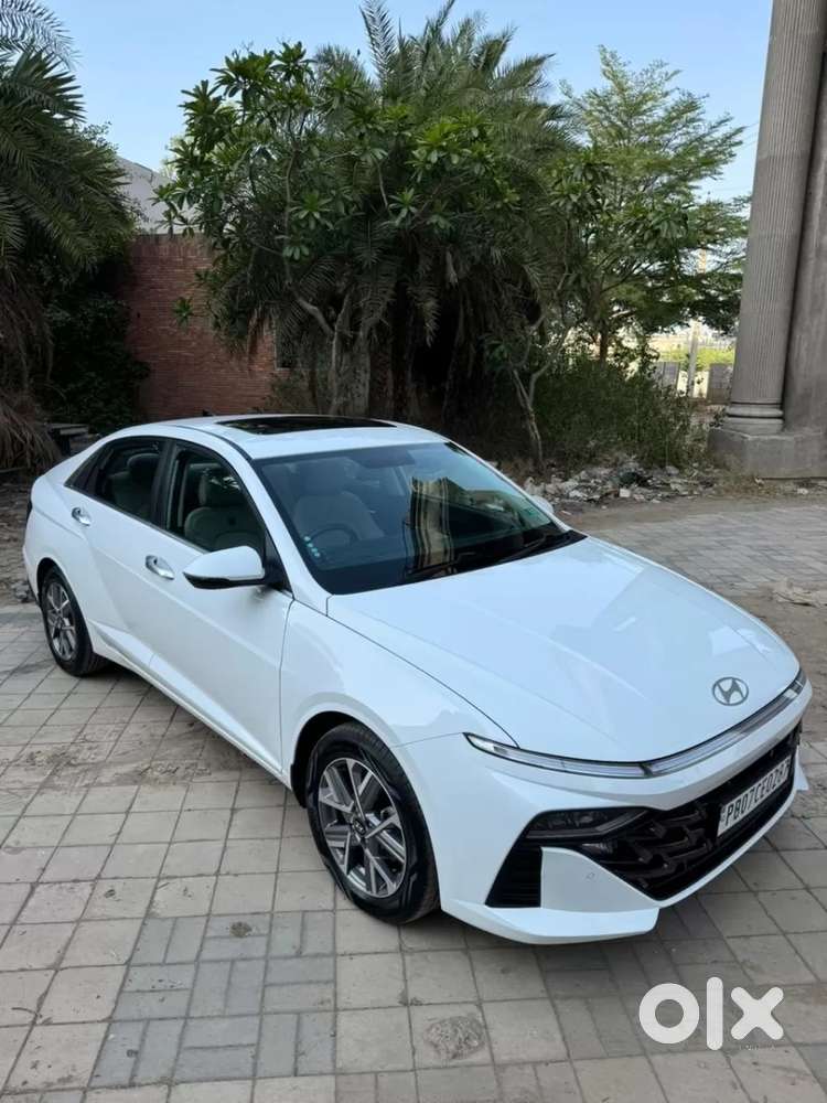 Hyundai Verna 1.5 Sx Petrol Mt, 2023, Petrol