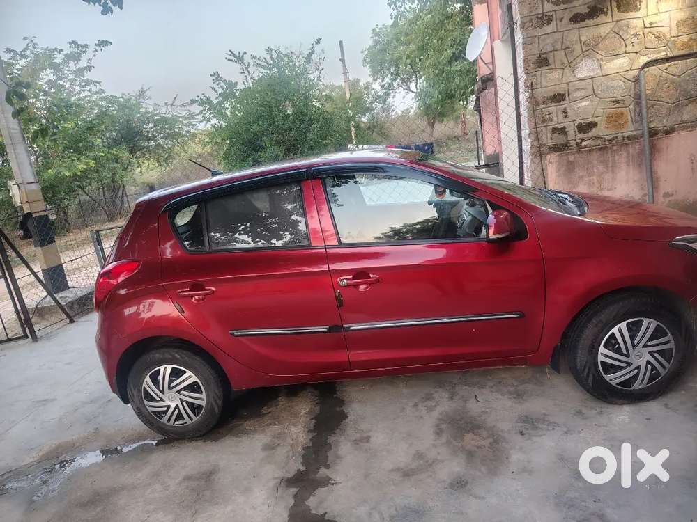Hyundai I20 Active 2014 Diesel 71453 Km Driven, Govt Employee Car