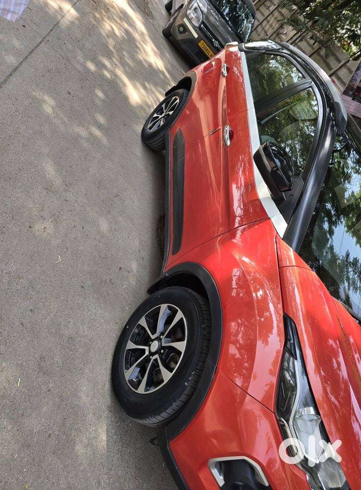 Tata Nexon 1.2 Revotron Xz Plus Dual Tone Roof (s), 2021, Petrol