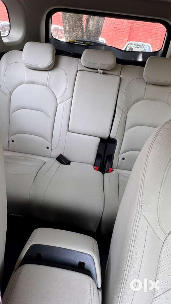 Mg Petrol Automatic 2024 Car