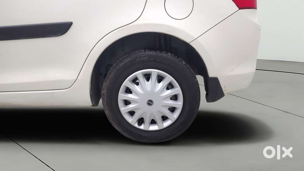 Maruti Suzuki Swift Dzire Vxi Optional, 2016, Petrol