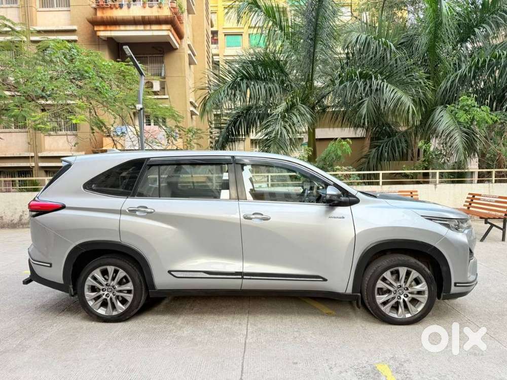 Toyota Innova Hycross 2.0 Zx (o) Hybrid 7 Str, 2024, Petrol