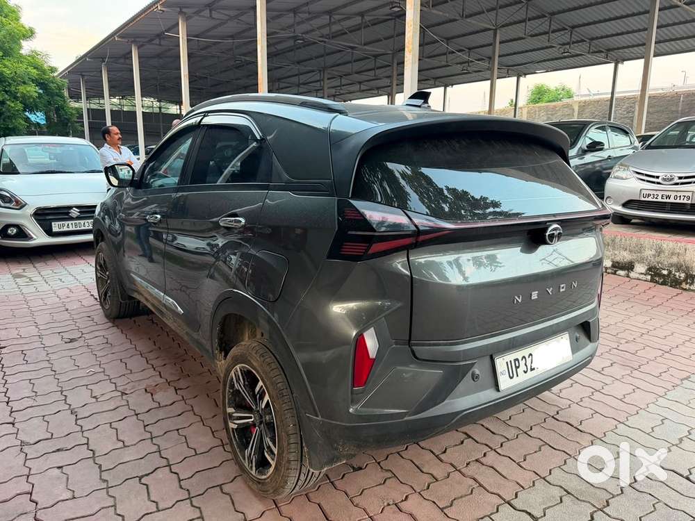 Tata Nexon Smart 2024