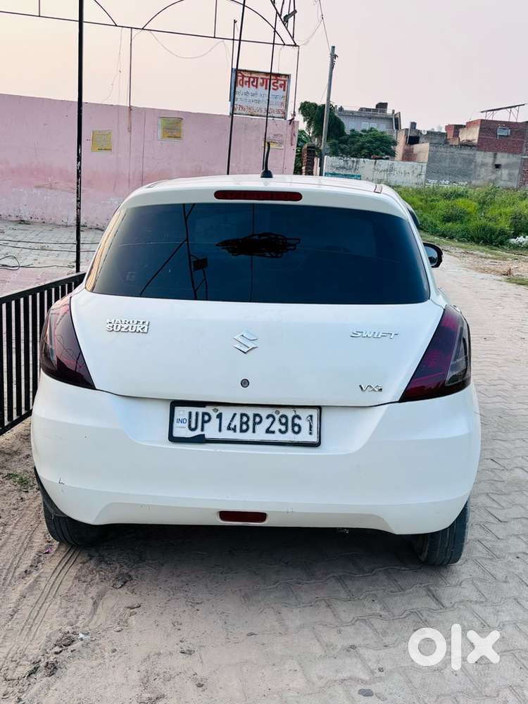 Maruti Suzuki Swift Petrol 2012