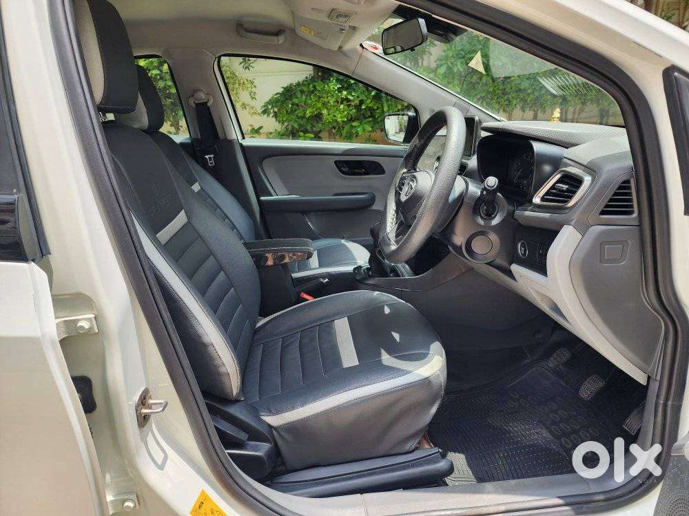 Tata Altroz 1.2 Xe Plus Petrol, 2022, Petrol
