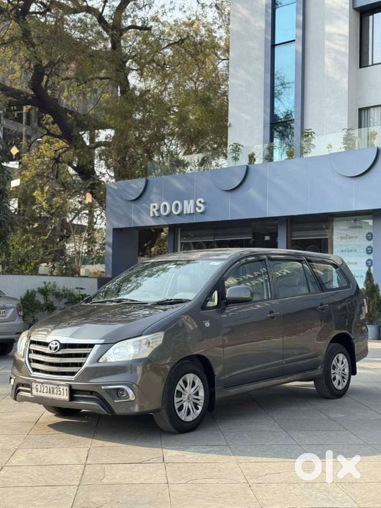 Toyota Innova 2.5 G (diesel) 8 Seater, 2014, Diesel