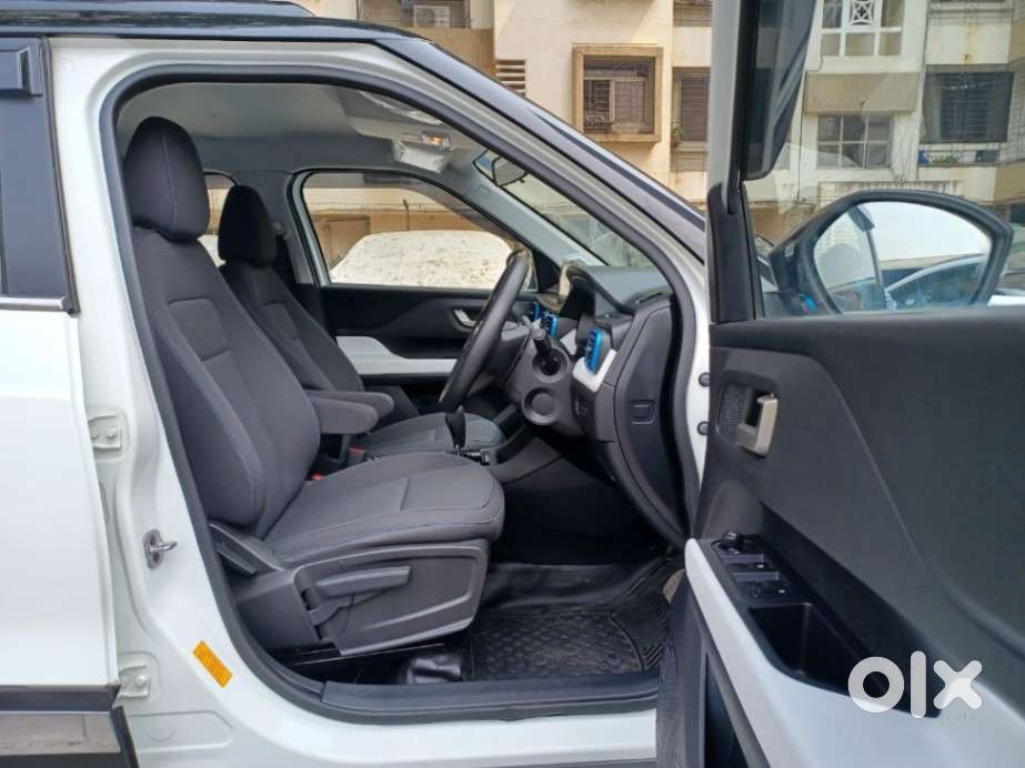 Tata Punch Creative Amt, 2025, Petrol