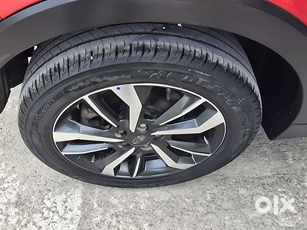 Mahindra Xuv300 W8 (o) 1.5 Diesel Amt, 2020, Diesel