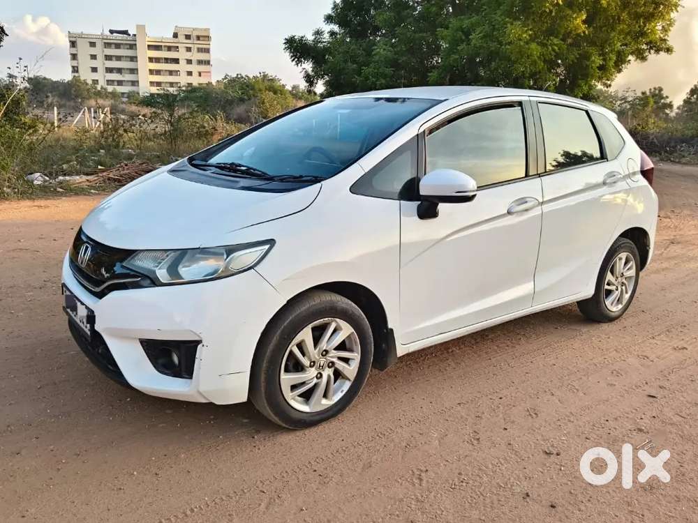 Honda Jazz 2015 Diesel 130000 Km Driven