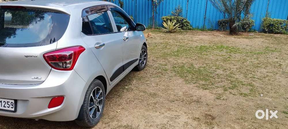 Cng I10 Grand Upgrade To I10 Grand Sportz Optional.