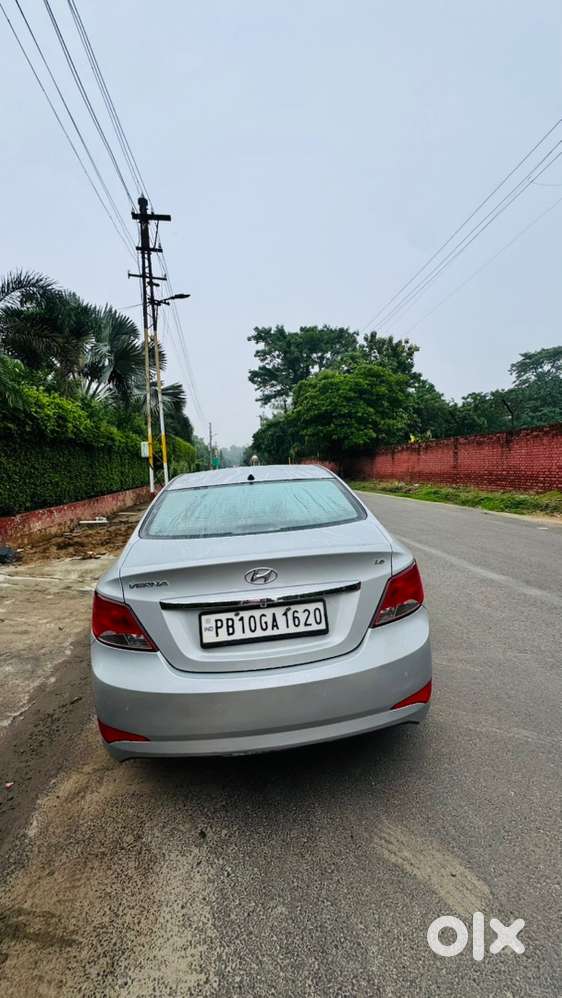Hyundai Fluidic Verna 2016 1st Owner 2 Keys Full Insured New Tyres
