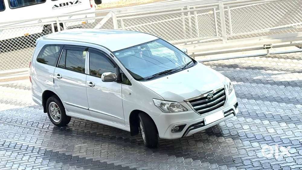 Toyota Innova, 2015