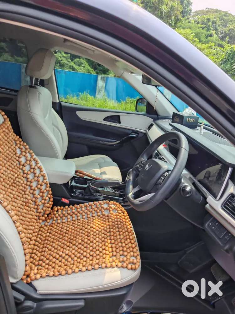 Mahindra Xuv700 Automatic Ax5 Seater 2024 Diesel 24000 Km Driven