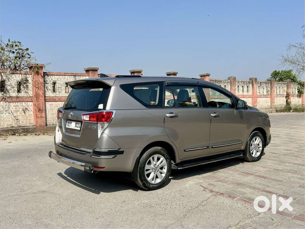 Toyota Innova Crysta 2.4 G Mt 7 Str, 2018, Diesel