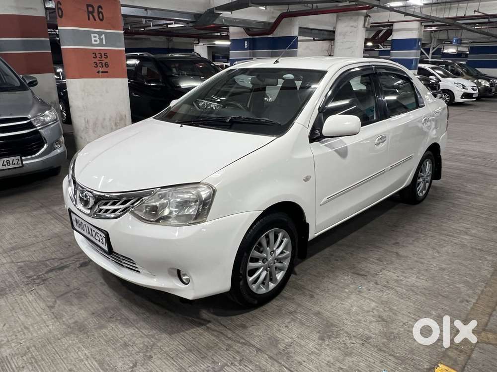 Toyota Etios V, 2011, Petrol