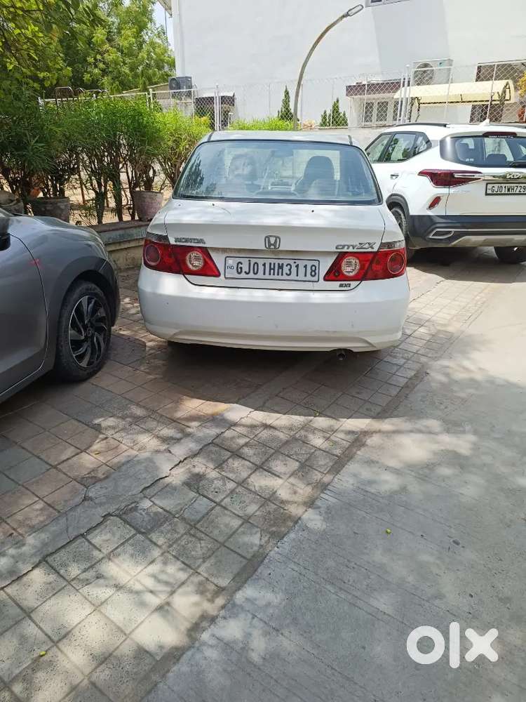 Honda City ( Petrol & Cng)