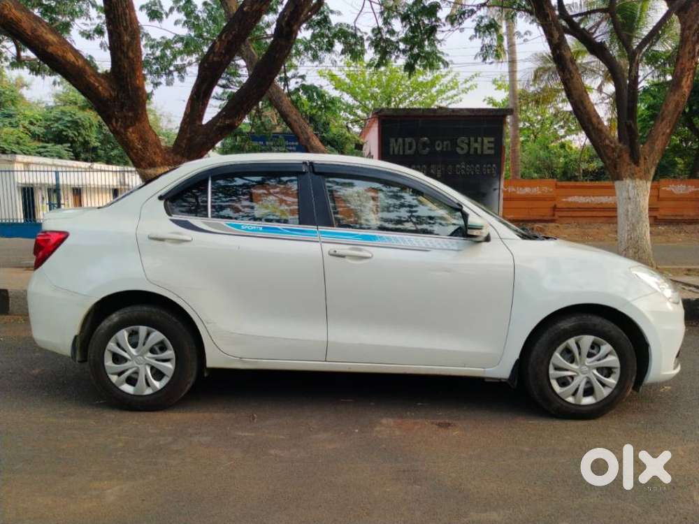 Maruti Suzuki Dzire 1.2 Vxi, 2021, Petrol
