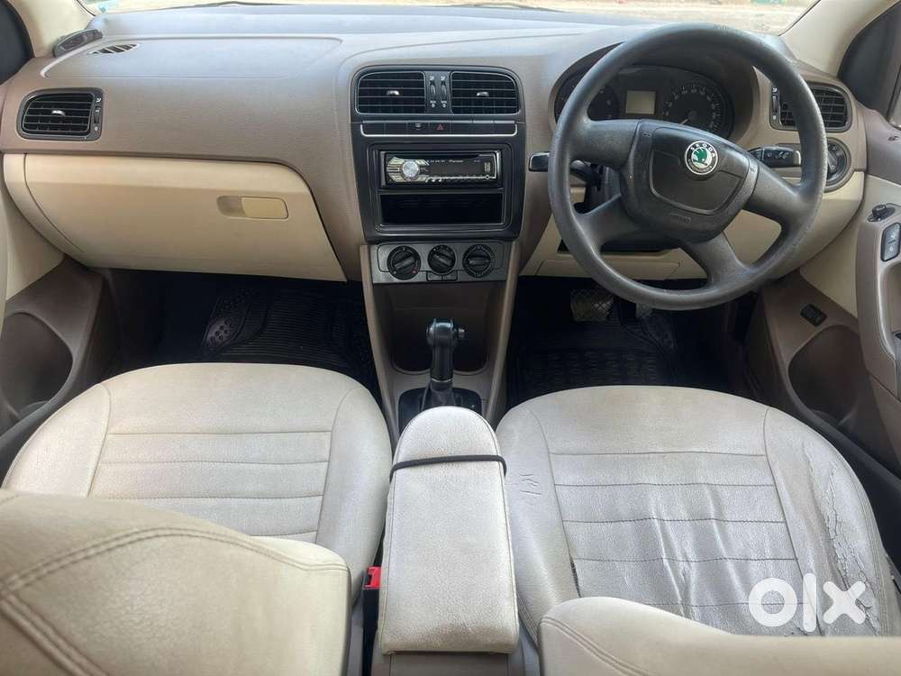 Skoda Rapid 2011-2013 1.6 Mpi At Ambition, 2013, Petrol