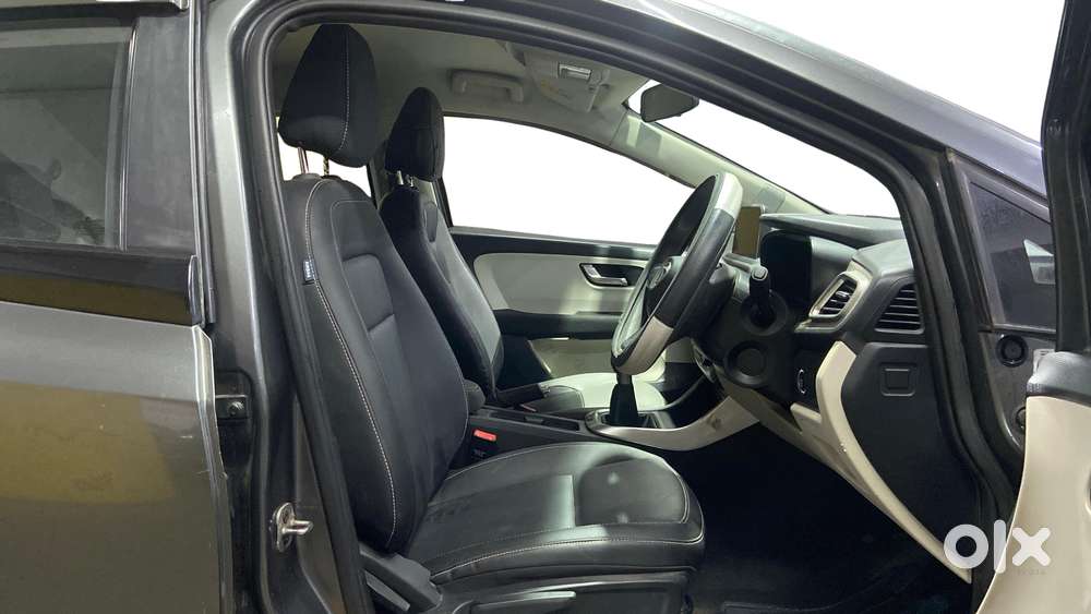 Tata Altroz 1.2 Xz (o), 2022, Petrol