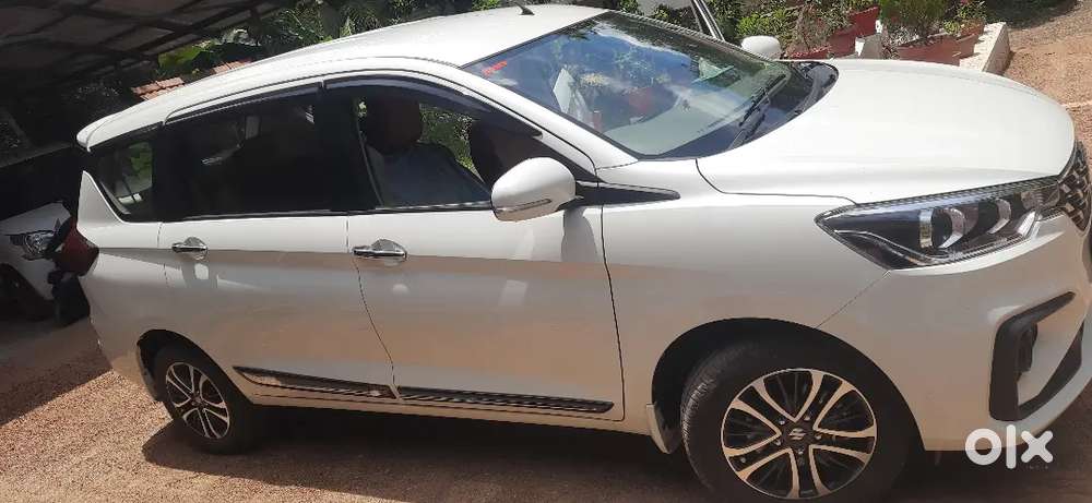 Maruti Suzuki Ertiga Zxi Dec 2023 Petrol Well Maintained