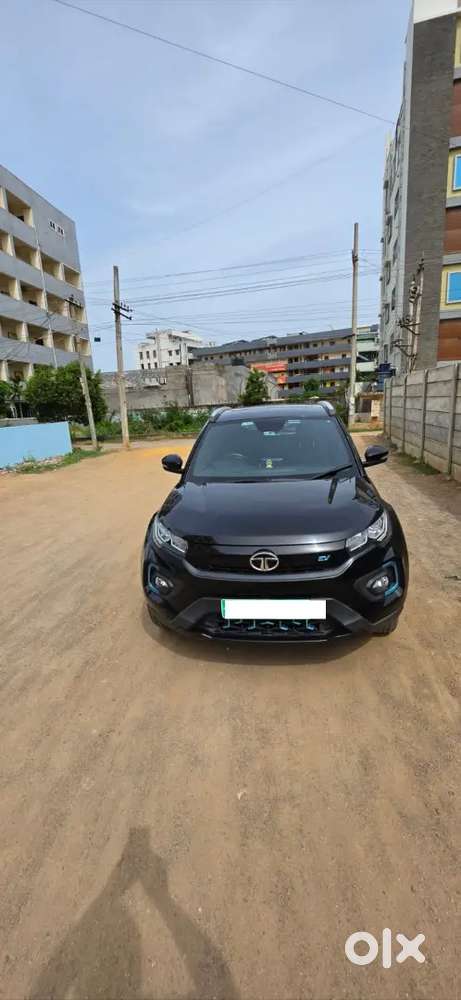 Tata Nexon EV XZ PLUS LUX DARK EDITION - Photo 1