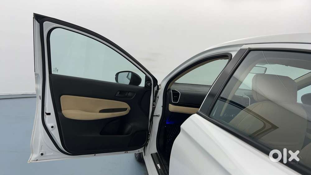 Honda City I-vtec V, 2023, Petrol