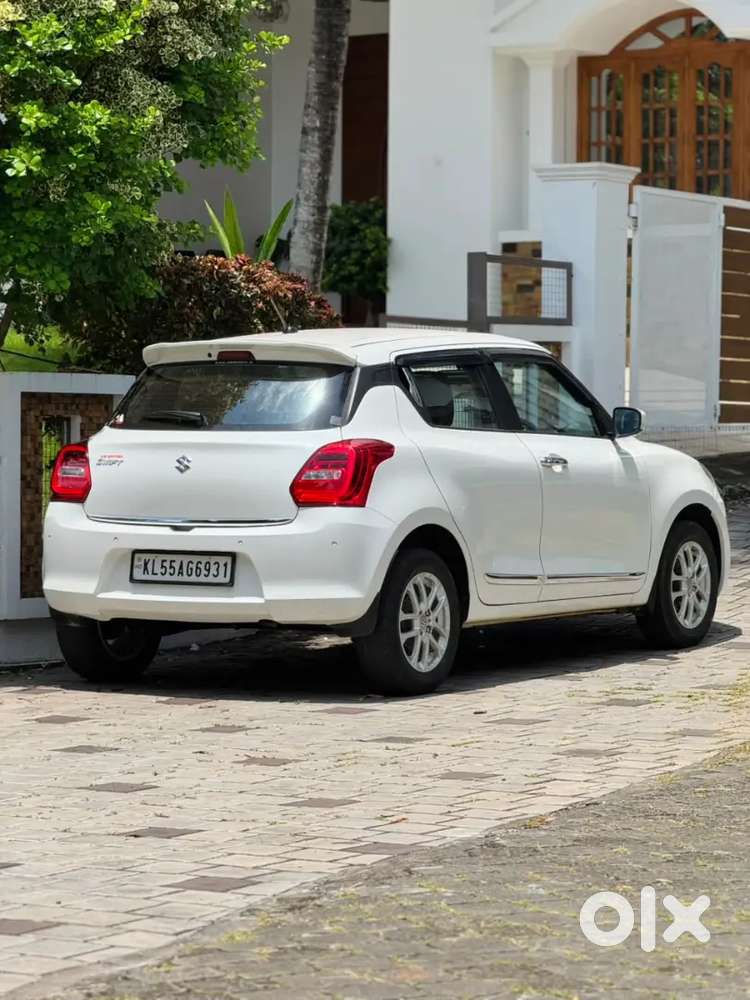 Maruti Suzuki Swift Zxi 2023 Petrol Manual Plus