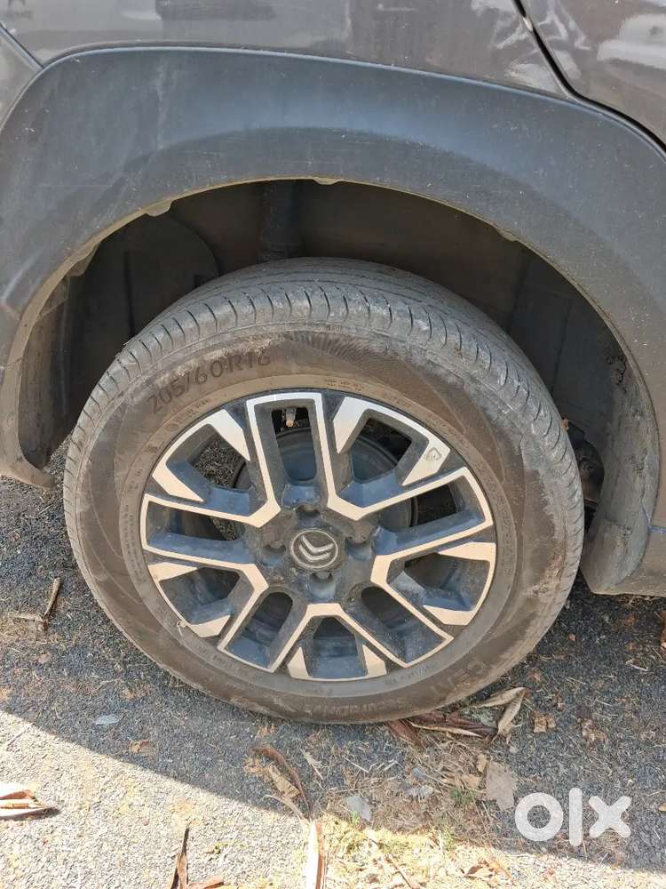 मुझे अपनी कंपनी के डेमो व्हीकल बेचने हैं।