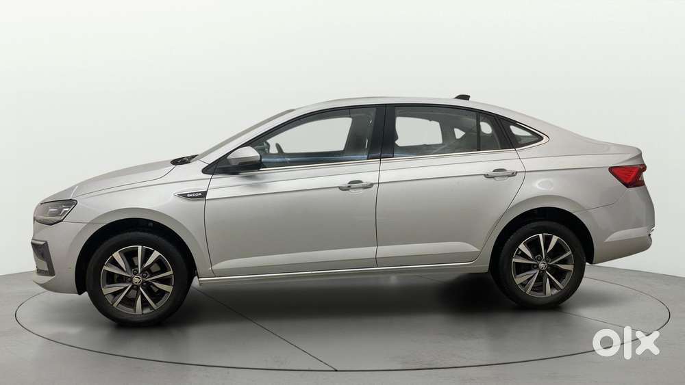 Skoda Slavia Style 1.0l Tsi Mt, 2023, Petrol