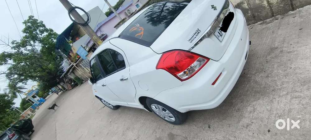 Maruti Suzuki Dzire 1.2 Vxi 2010