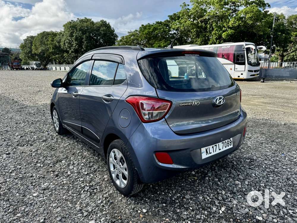 Hyundai Grand I10 At Sportz, 2014, Petrol