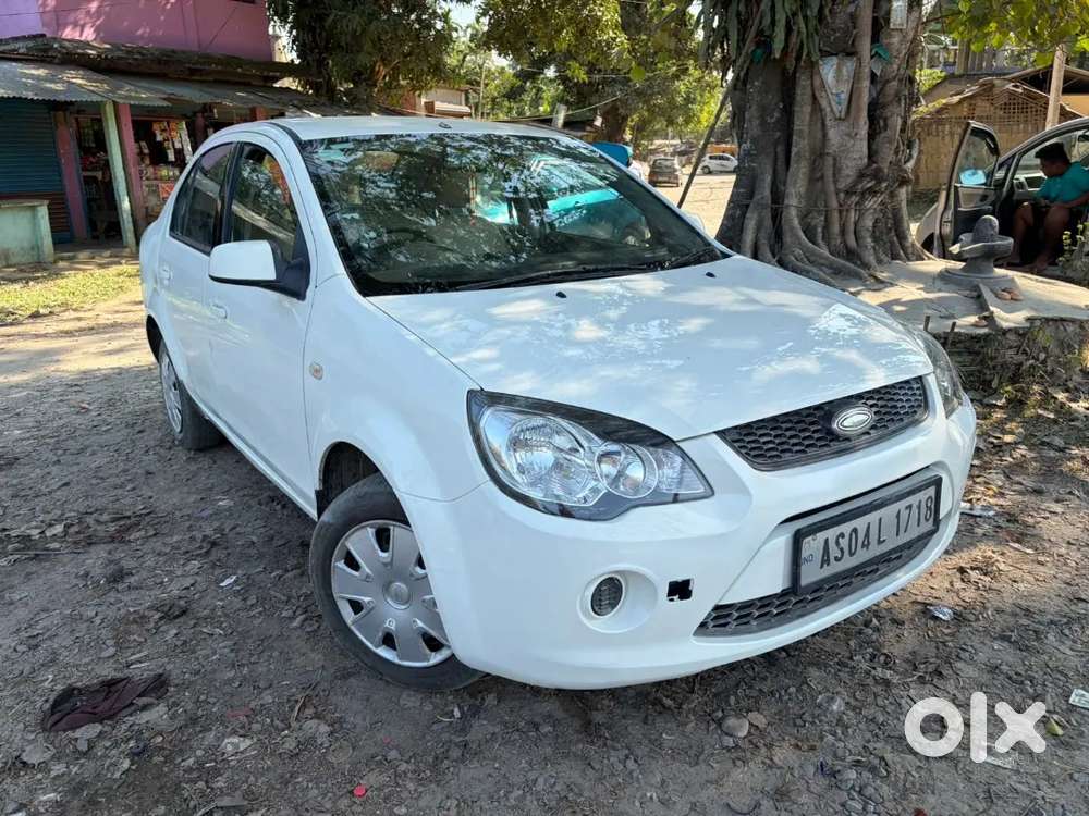 Ford Fiesta 2013 Petrol 75000 Km Driven