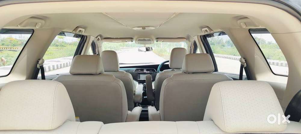 Mahindra Marazzo M8, 2019, Diesel