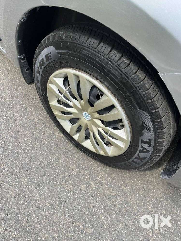 Maruti Suzuki Dzire 1.2 Vxi, 2022, Petrol