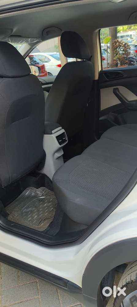 Skoda Kushaq 1.0 Tsi Active, 2021, Petrol