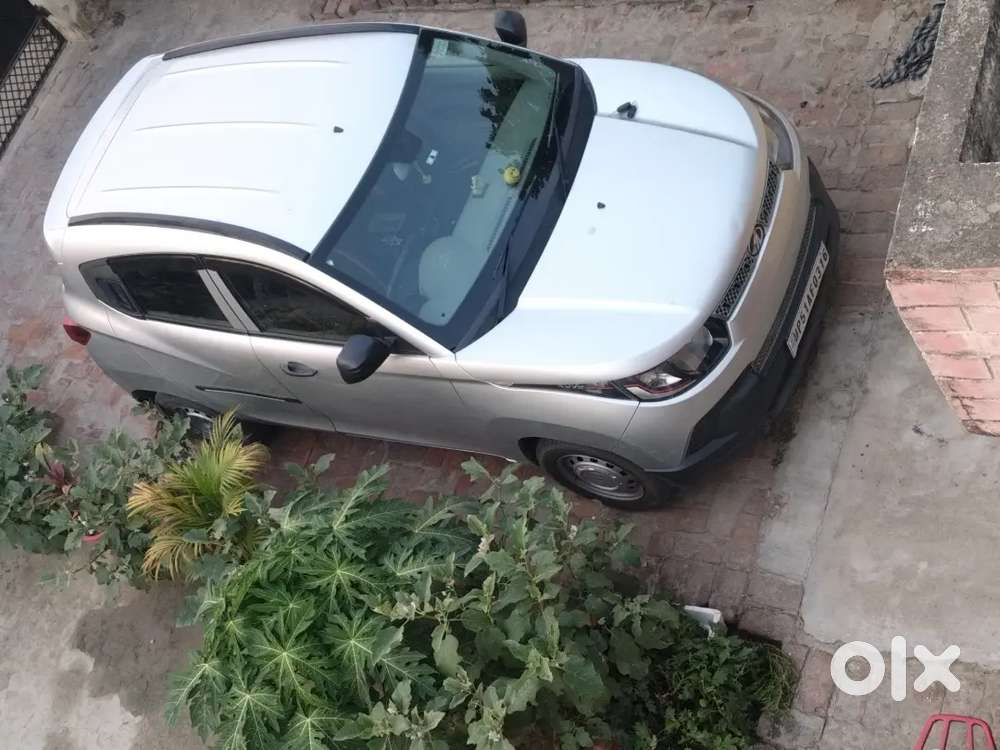 Mahindra Kuv 100 2016 Diesel 6 Str