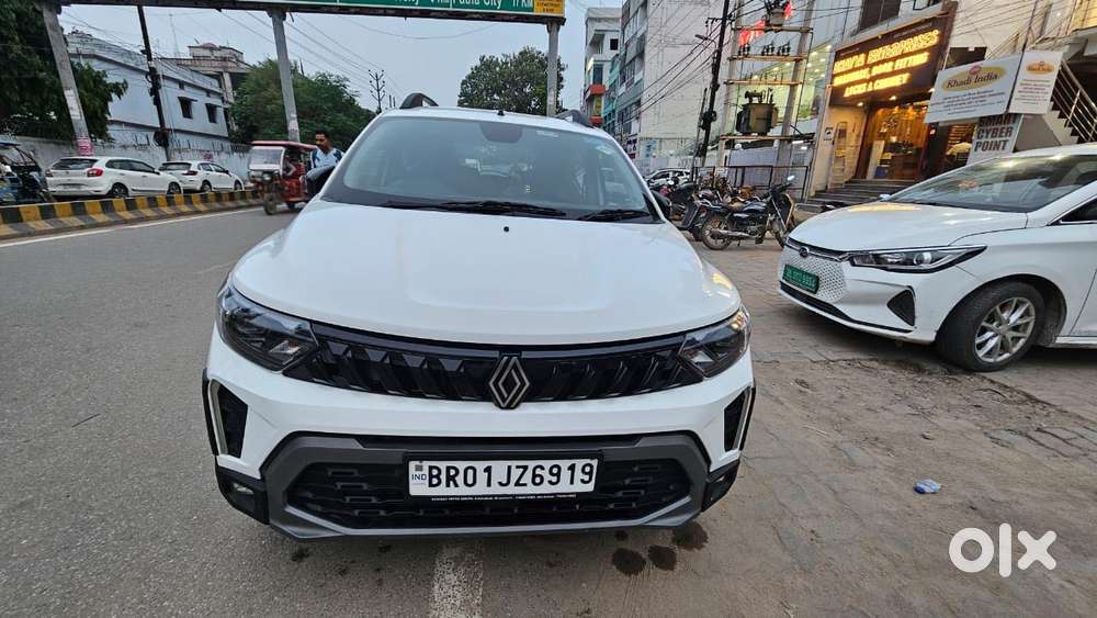 Renault Triber Rxt Easy-r Amt, 2026, Petrol