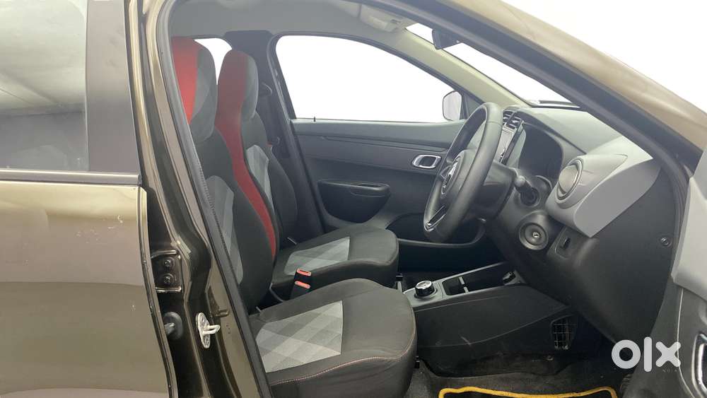 Renault Kwid 2019-ongoing 1.0 Rxt Amt (o), 2019, Petrol