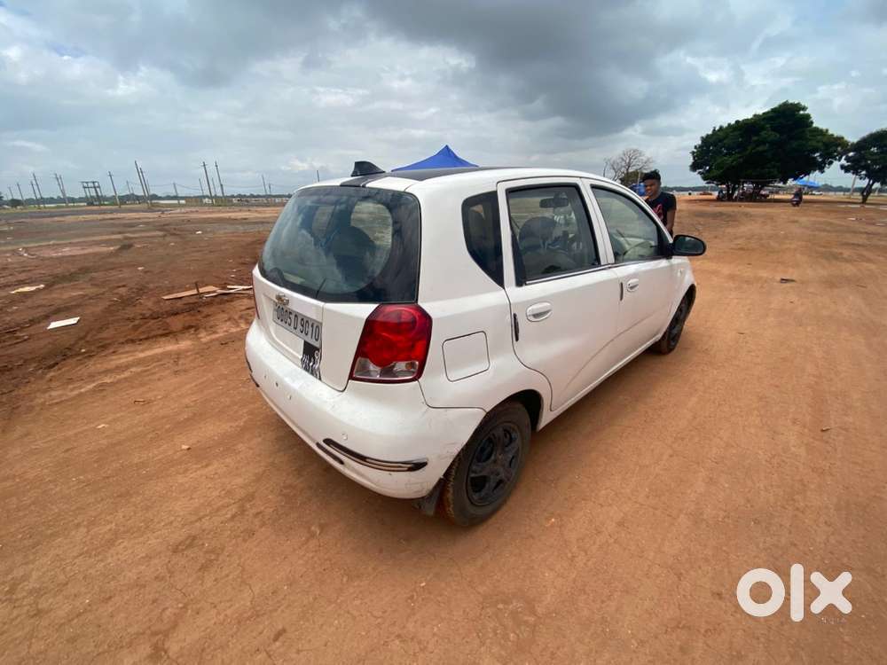 Chevrolet Aveo 2012 Petrol 68000 Km Driven