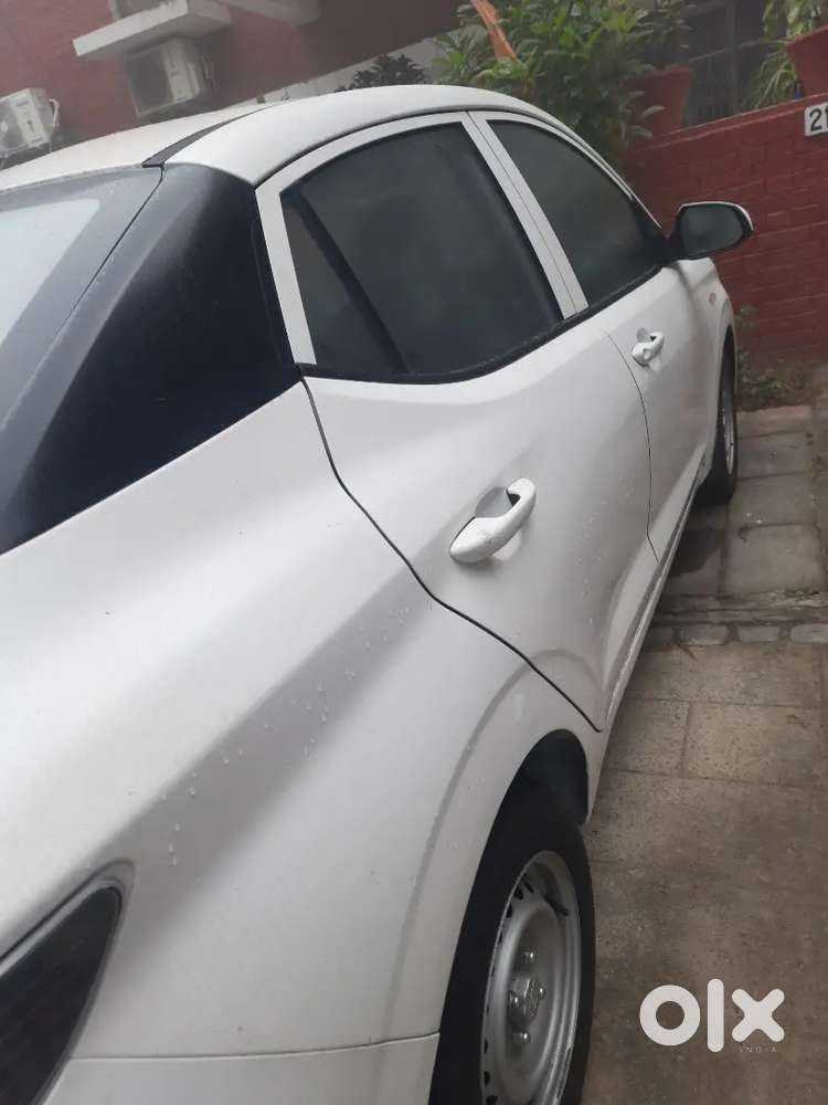 Hyundai Aura 2025 Cng & Hybrids 4000 Km Driven