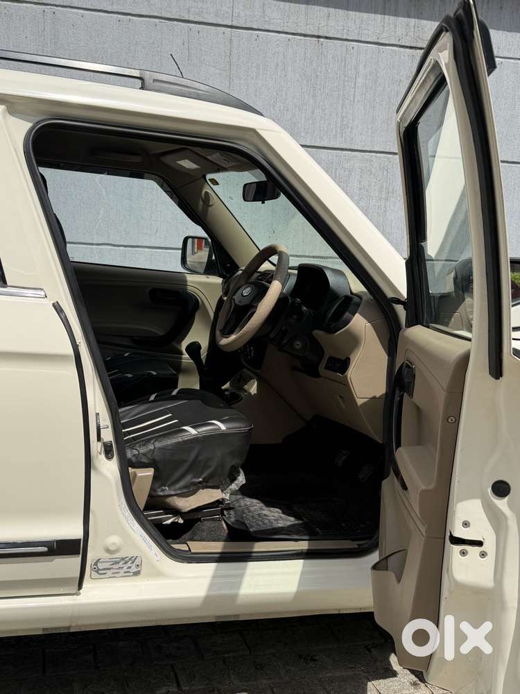 Mahindra Tuv 300 T6 Plus, 2020, Diesel