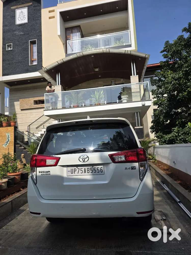 Toyota Innova Crysta 2017 December