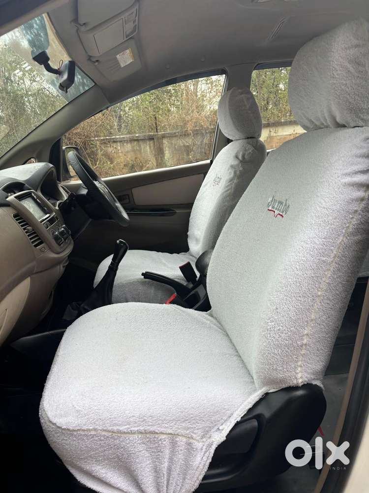 Toyota Innova [2013-2016] 2.5 G4 8 Str, 2016, Diesel