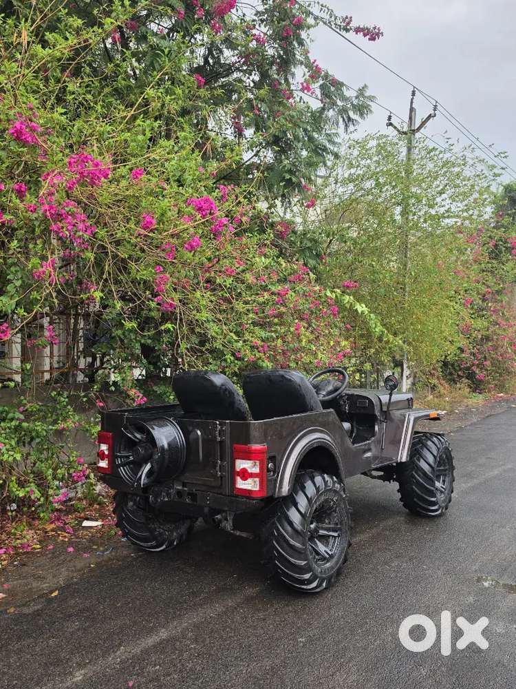 Mahindra Jeep Classic 1983